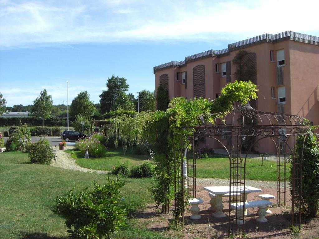 Hotel Au Sans Souci Шинон Экстерьер фото